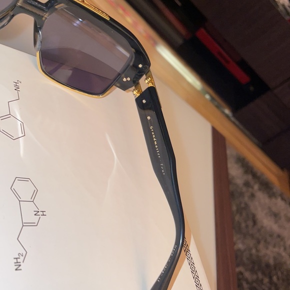 *Dita* Grandmaster Four - Picture 8 of 12